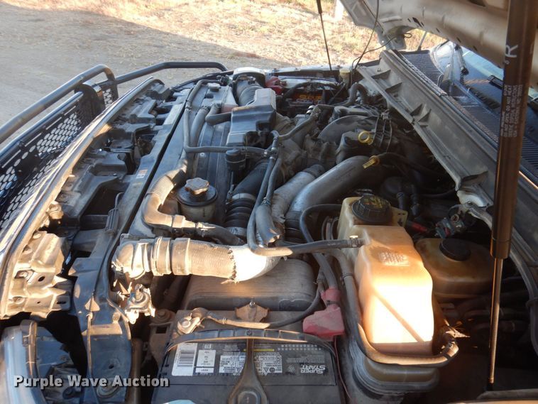 image for item MW9324 2011 Ford F350 Super Duty XLT  Crew Cab pickup truck