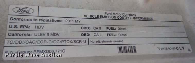 image for item MW9324 2011 Ford F350 Super Duty XLT  Crew Cab pickup truck