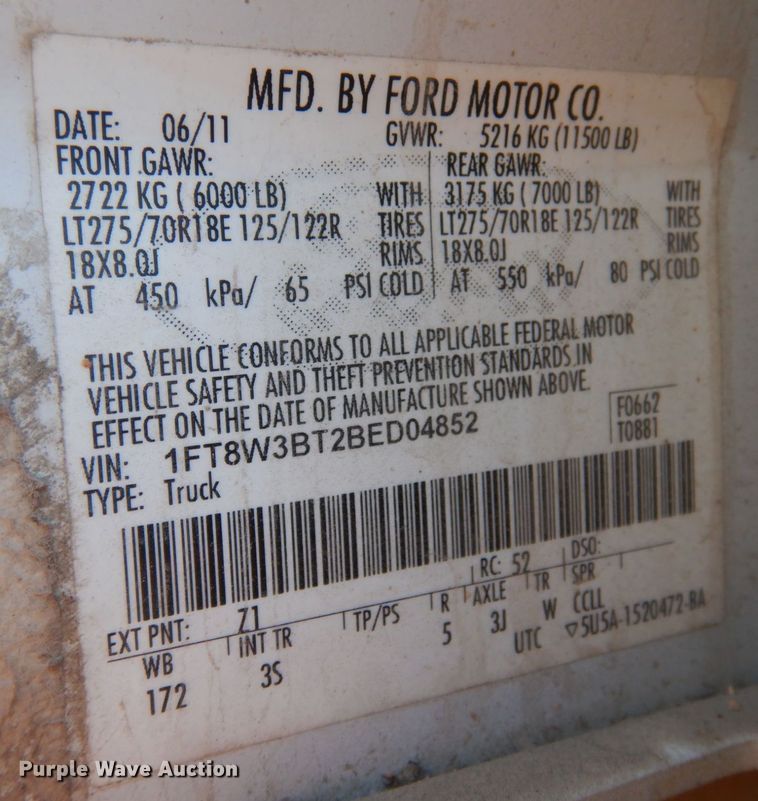 image for item MW9324 2011 Ford F350 Super Duty XLT  Crew Cab pickup truck