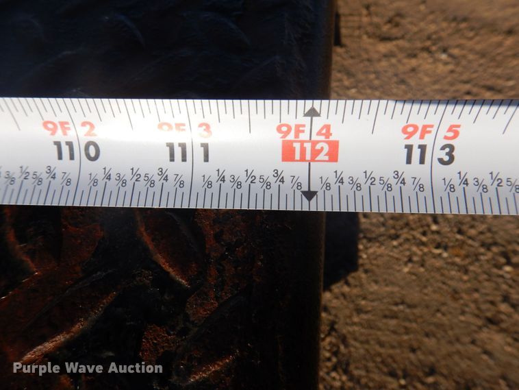 image for item MW9326 2013 Ford F350 Super Duty XLT  Crew Cab flatbed pickup truck