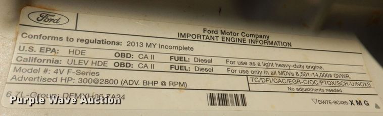 image for item MW9326 2013 Ford F350 Super Duty XLT  Crew Cab flatbed pickup truck