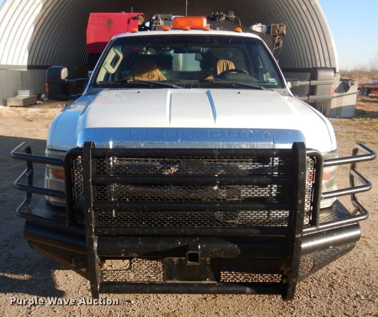 image for item MW9327 2008 Ford F350 Super Duty XLT  utility bed pickup truck