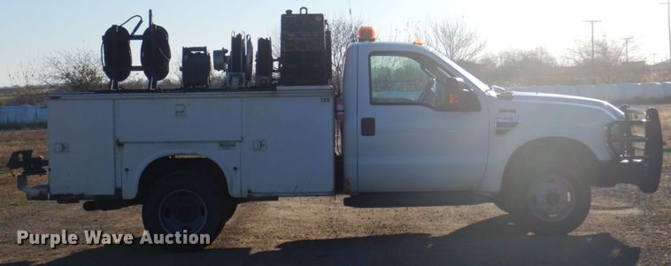 image for item MW9327 2008 Ford F350 Super Duty XLT  utility bed pickup truck