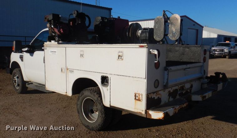 image for item MW9327 2008 Ford F350 Super Duty XLT  utility bed pickup truck