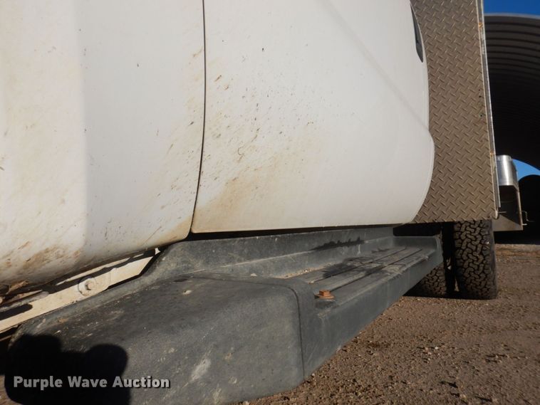 image for item MW9327 2008 Ford F350 Super Duty XLT  utility bed pickup truck