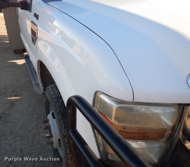 image for item MW9327 2008 Ford F350 Super Duty XLT  utility bed pickup truck