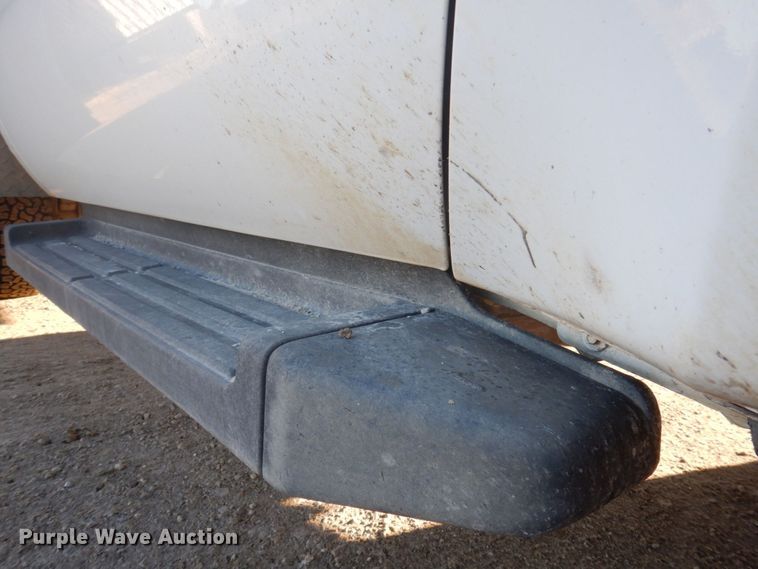 image for item MW9327 2008 Ford F350 Super Duty XLT  utility bed pickup truck