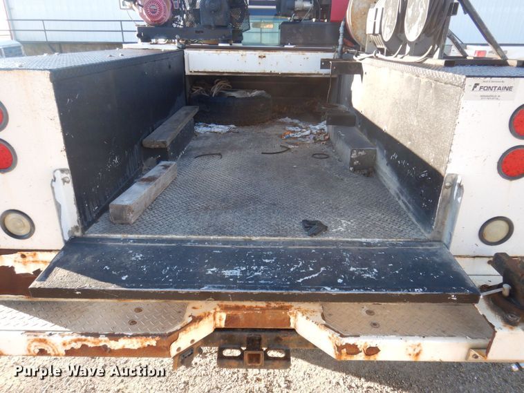 image for item MW9327 2008 Ford F350 Super Duty XLT  utility bed pickup truck