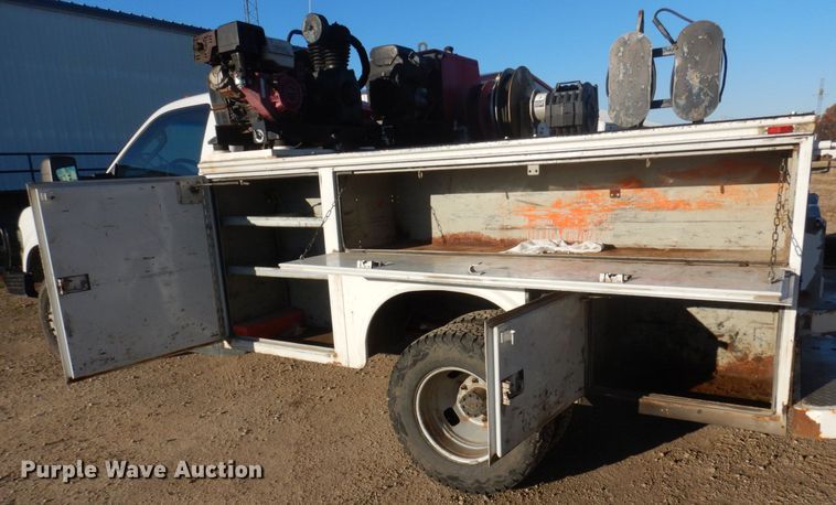 image for item MW9327 2008 Ford F350 Super Duty XLT  utility bed pickup truck