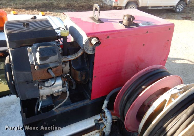 image for item MW9327 2008 Ford F350 Super Duty XLT  utility bed pickup truck