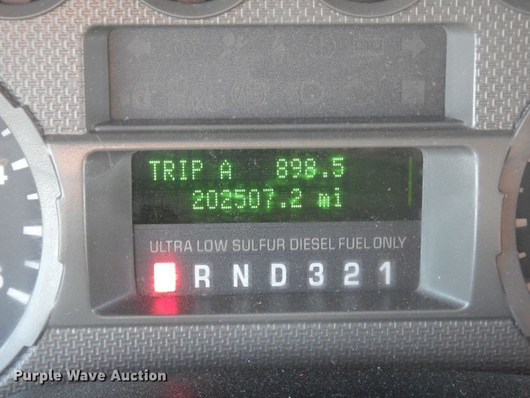 image for item MW9327 2008 Ford F350 Super Duty XLT  utility bed pickup truck