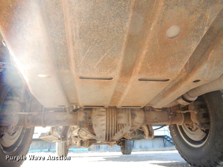 image for item MW9327 2008 Ford F350 Super Duty XLT  utility bed pickup truck