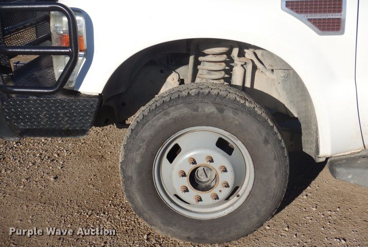 image for item MW9327 2008 Ford F350 Super Duty XLT  utility bed pickup truck