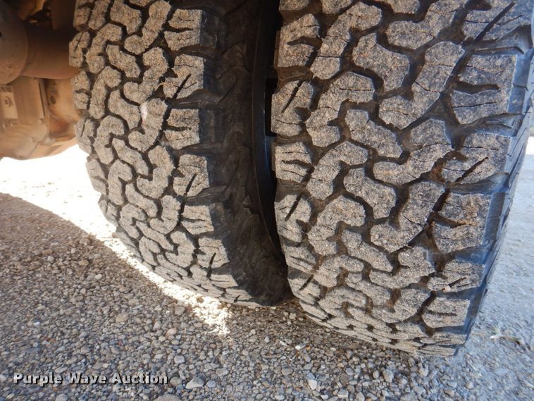 image for item MW9327 2008 Ford F350 Super Duty XLT  utility bed pickup truck