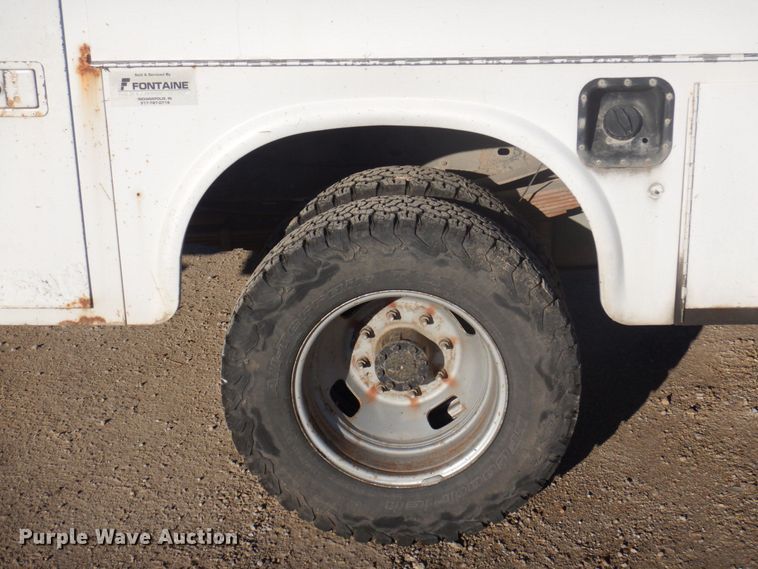 image for item MW9327 2008 Ford F350 Super Duty XLT  utility bed pickup truck