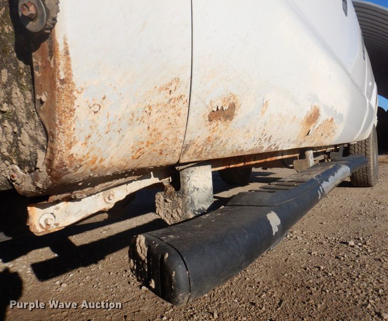 image for item MW9328 2013 Ford F350 Super Duty XLT  Crew Cab pickup truck