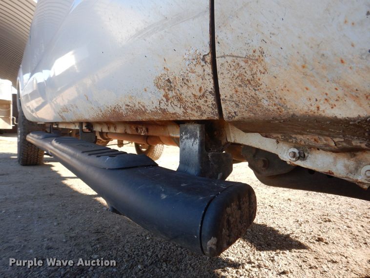 image for item MW9328 2013 Ford F350 Super Duty XLT  Crew Cab pickup truck