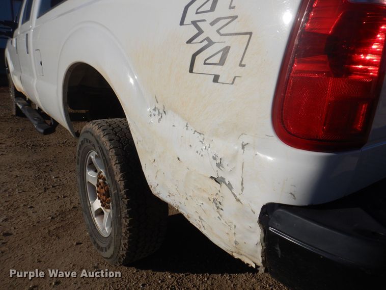 image for item MW9328 2013 Ford F350 Super Duty XLT  Crew Cab pickup truck