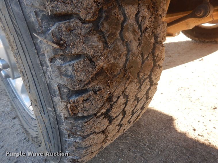 image for item MW9328 2013 Ford F350 Super Duty XLT  Crew Cab pickup truck