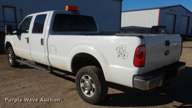 image for item MW9329 2013 Ford F350 Super Duty XLT  Crew Cab pickup truck