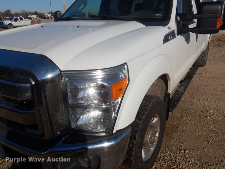 image for item MW9329 2013 Ford F350 Super Duty XLT  Crew Cab pickup truck