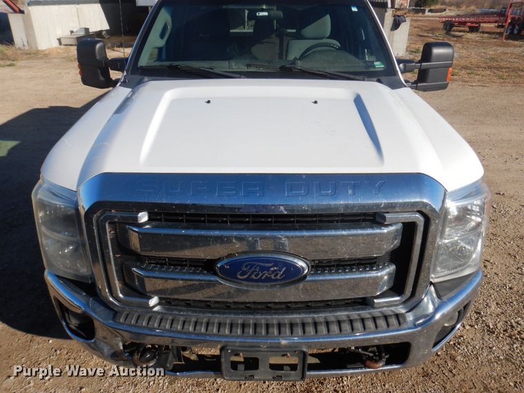 image for item MW9329 2013 Ford F350 Super Duty XLT  Crew Cab pickup truck