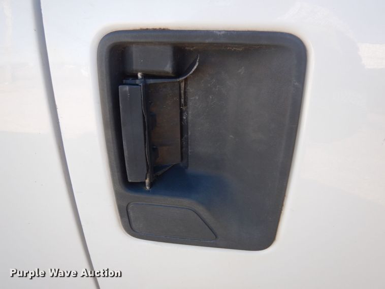 image for item MW9329 2013 Ford F350 Super Duty XLT  Crew Cab pickup truck