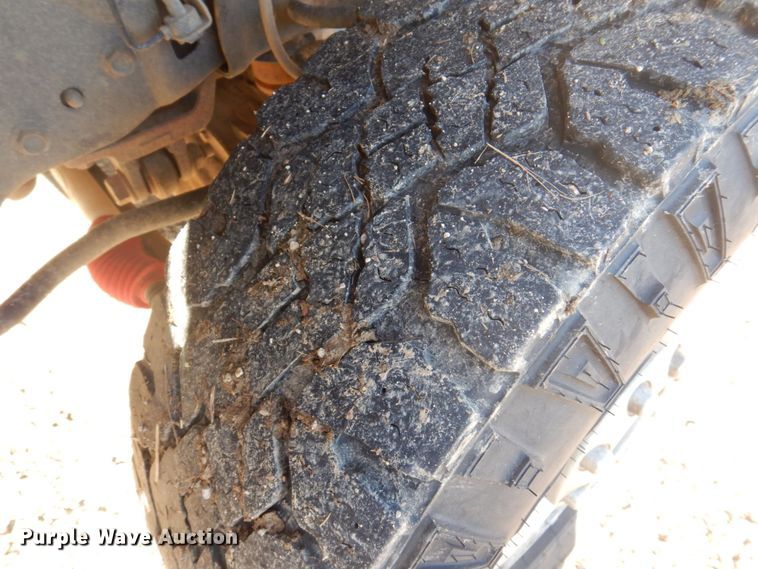 image for item MW9329 2013 Ford F350 Super Duty XLT  Crew Cab pickup truck