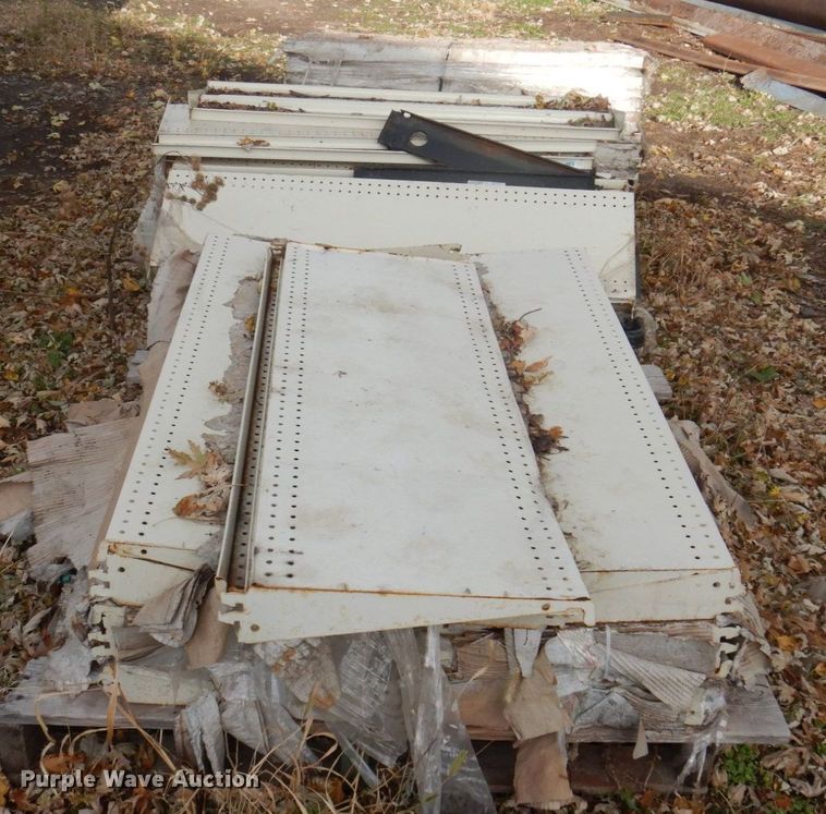 image for item MW9380 Metal shelving