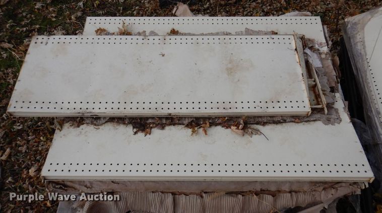 image for item MW9380 Metal shelving