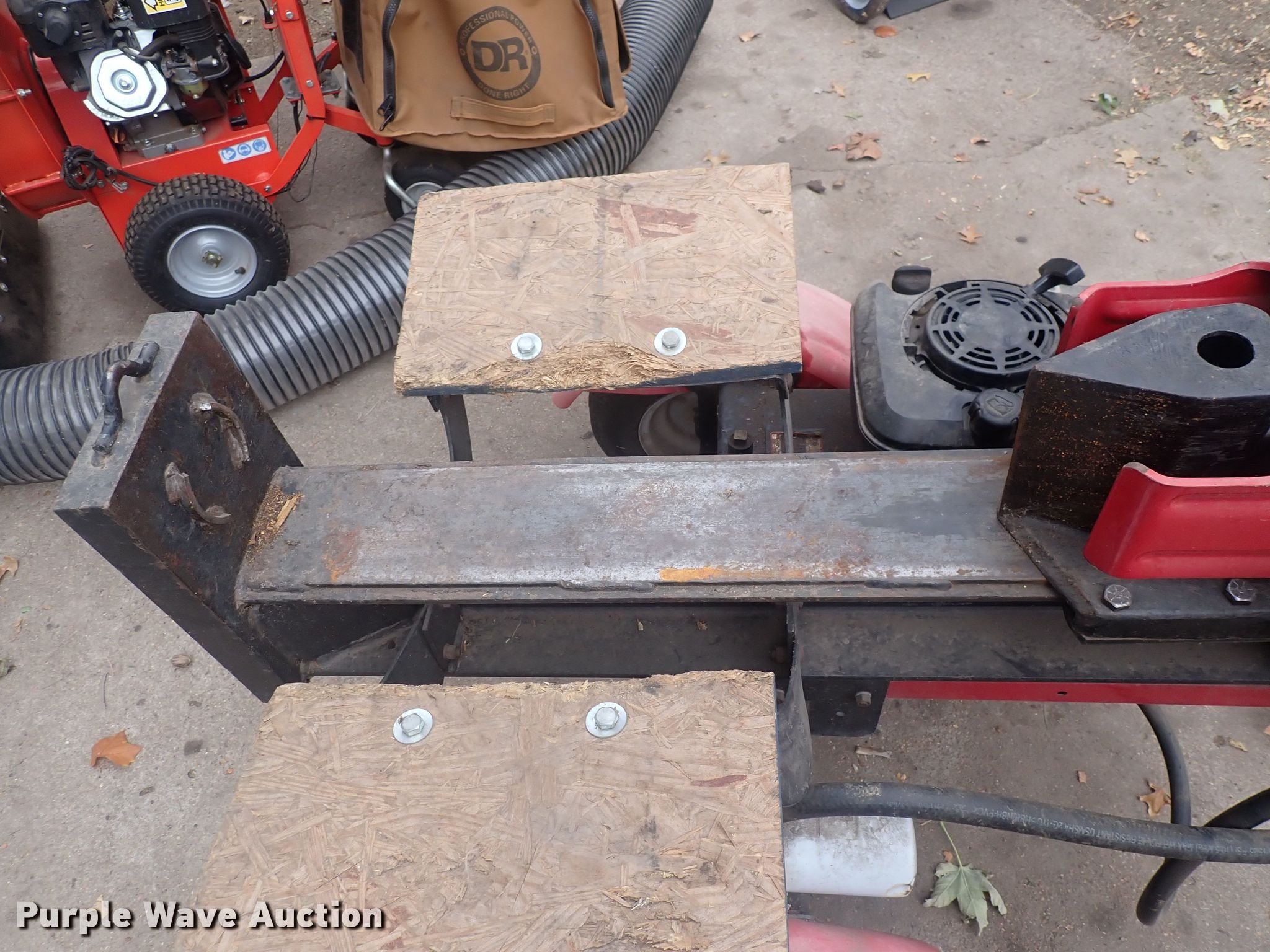 MTD Yard Machines log splitter in Halstead, KS | Item DQ3096 sold ...