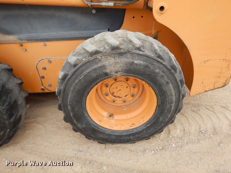 image for item DF8186 2003 Case 60XT  skid steer loader