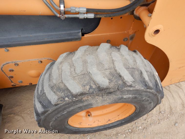 image for item DF8186 2003 Case 60XT  skid steer loader