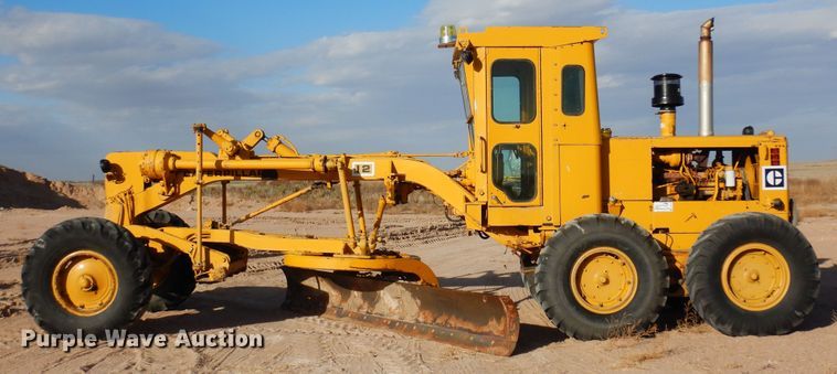 image for item DF8191 1973 Caterpillar 12F  rigid frame motor grader