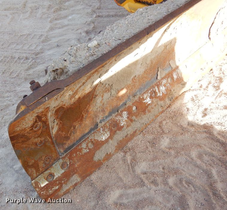 image for item DF8191 1973 Caterpillar 12F  rigid frame motor grader