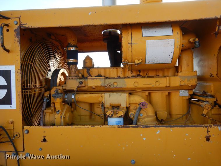 image for item DF8191 1973 Caterpillar 12F  rigid frame motor grader