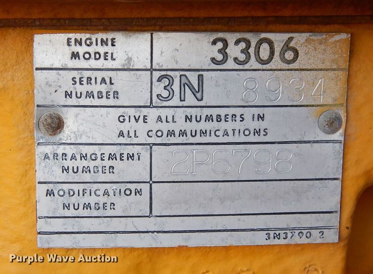 image for item DF8191 1973 Caterpillar 12F  rigid frame motor grader