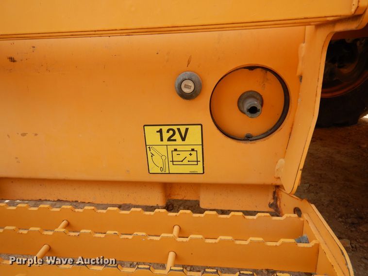 image for item DJ0825 2013 Volvo BL60B  backhoe