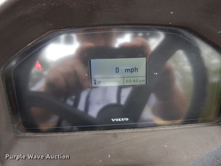 image for item DJ0825 2013 Volvo BL60B  backhoe