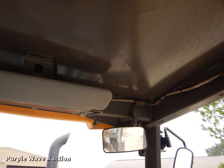 image for item DJ0825 2013 Volvo BL60B  backhoe