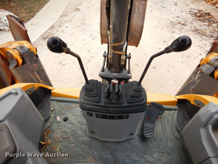 image for item DJ0825 2013 Volvo BL60B  backhoe