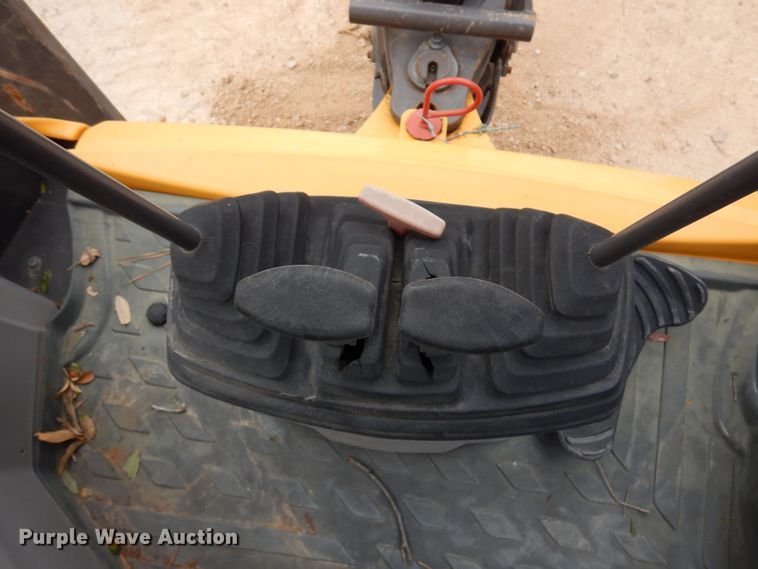 image for item DJ0825 2013 Volvo BL60B  backhoe