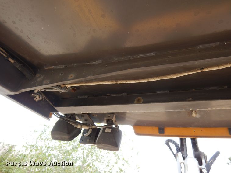 image for item DJ0825 2013 Volvo BL60B  backhoe