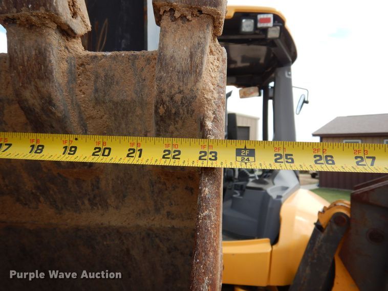 image for item DJ0825 2013 Volvo BL60B  backhoe