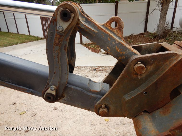 image for item DJ0825 2013 Volvo BL60B  backhoe