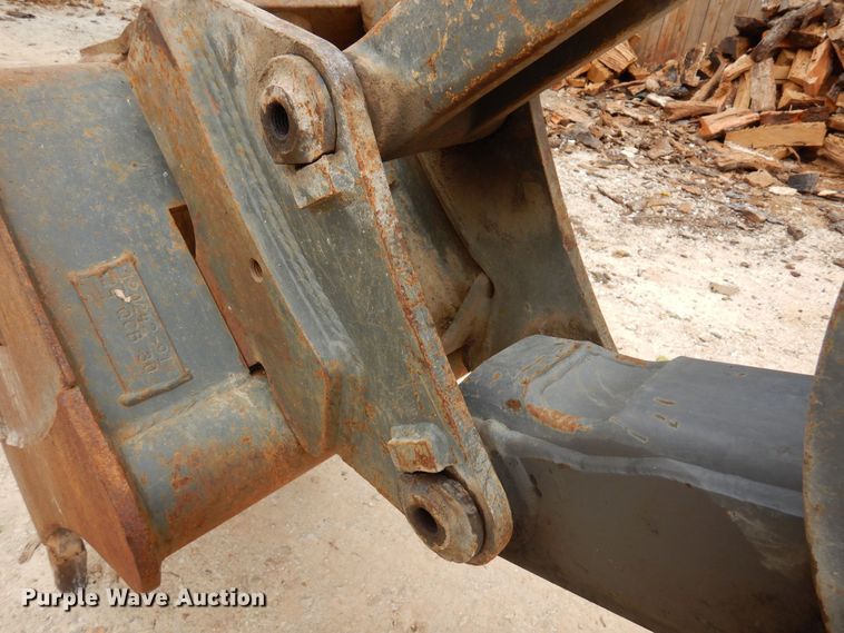 image for item DJ0825 2013 Volvo BL60B  backhoe