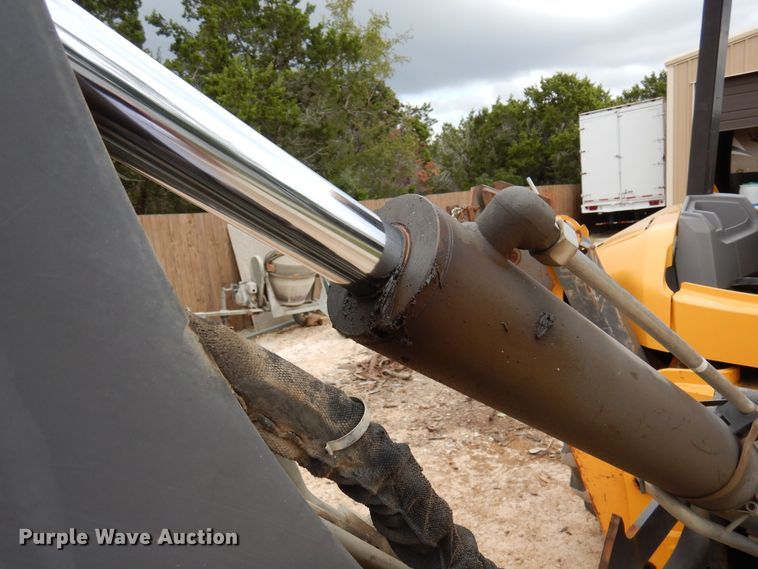 image for item DJ0825 2013 Volvo BL60B  backhoe