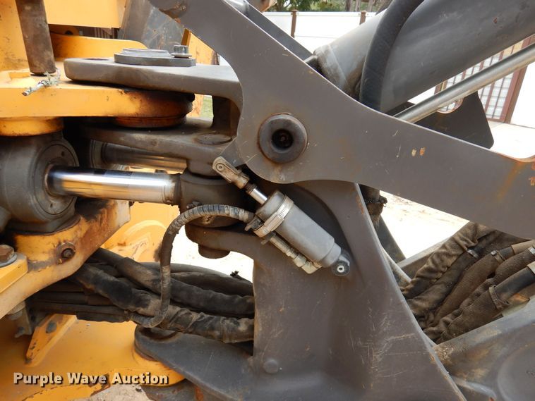 image for item DJ0825 2013 Volvo BL60B  backhoe