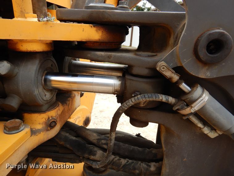 image for item DJ0825 2013 Volvo BL60B  backhoe