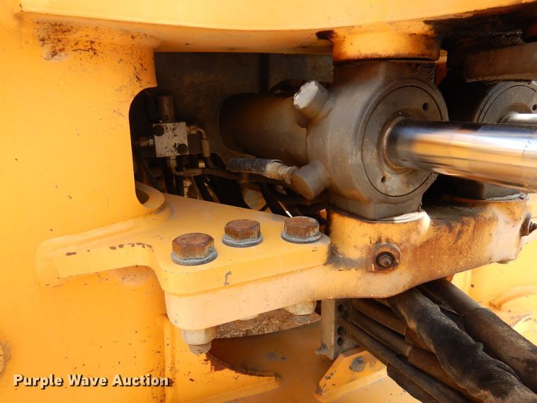 image for item DJ0825 2013 Volvo BL60B  backhoe